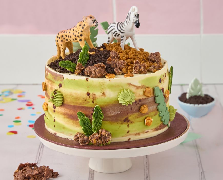 jungle theme safari cake